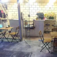 کار در کافه با شرایط خوب