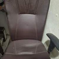 صندلی چرخدار دار چرم