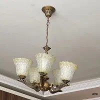 لوستر پنج شاخه حباب دار ویک عددچراغ دیواری