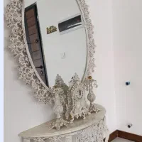 آینه و شمعدان برنزی