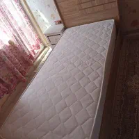 یک عدد تخت یک نفره