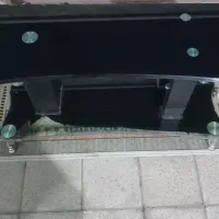 میز تلویزیون شیشه ای