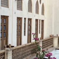 خدماتی آقا
