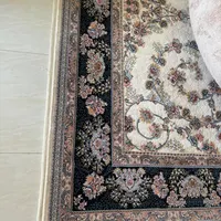 یک عدد فرش ماشینی ۹ متری کار تبریز گل برجسته