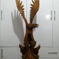 مجسمه چوبی