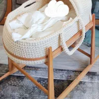 کریر با پایه چوبی