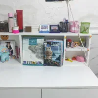 میز تحریر نو نو هستش در حد چند ماه فقط استفاده شده