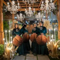 گروه دفنوازی پرتو .  مولودی خوان بانو وآقا