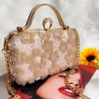 کیف های آماده و کیف سِت با لباس مجلسی شما