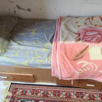 تخت دو طبقه چوبی