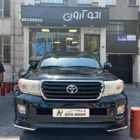 لندکروز ۲۰۱۰