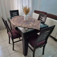 میز ناهارخوری ۴ نفره MDF با صفحه شیشه‌ای + ۴ صندلی