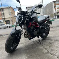 بنلی ۳۰۰ جفت سیلندر نیو فیس