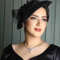 میکاپ کار و شینیون کار سیار