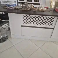 جزیره همراه صندلی