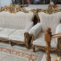 مبلمان ۷ نفره و یک میز عسلی بزرگ