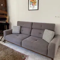 دو عدد مبل سه نفره برند معتبر کمجا چوب