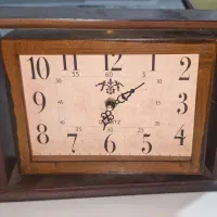 آباژور و ساعت رومیزی
