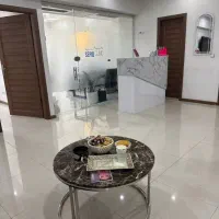 دعوت همکاری و منشی خانم نیازمندیم برایه مطب پزشک