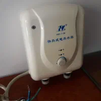 آبگرمکن برقی مسافرتی