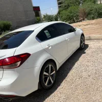 سراتو ۲۰۱۷ موتور ۲۰۰۰