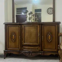 کنسول کاملا سالم همراه با شیشه و ایینه