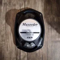 یک جفت باند Maxeederمدل ۶۹۰۵