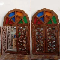 پنجره سنتی آینه دار