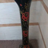 گلدان سالم و زیبا با گل