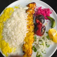 نیازمند همکار خانم (صندوق دار رستوران)