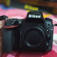 دوربین نیکون D750