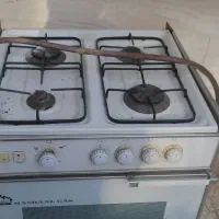 اجاق گاز 5شعله دارای فر و جوجه گردان سالم