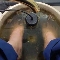 سم زدایی از بدن به روش طب سنتی بادستگاه
