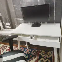 میز تحریر چوبی سفید طرح جدید