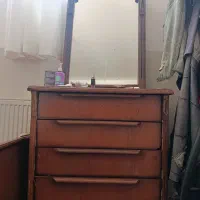 تخت خواب دو نفره و کمد