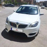 برلیانس دنده 97 دستی رنگ سفید