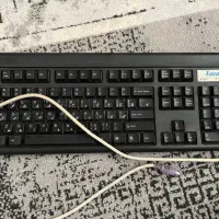 کیبورد با کابل قدیمی