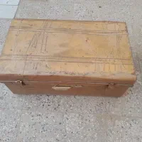 صندوق لباس و وسایل