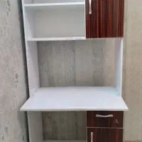 میز تحریر و کامپیوتر
