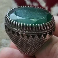 زمرد و عقیق