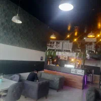 باریستا خانوم نیاز مندم در کافه بامداد