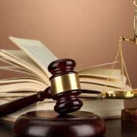 وکیل پایه یک دادگستری