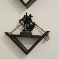 باکس دیواری با مجسمه