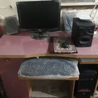سیستم کامپیوتر با تمام امکانات جانبی