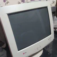مانیتور ال جی سالم