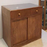 میز و وسایل دکوراسیون