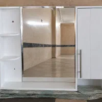 آینه و باکس سرویس بهداشتی