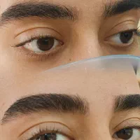 آموزش تخصصی قرینه سازی ابرو و اصلاح صورت تک نفره