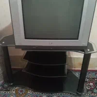 تلوزیون و میز تلوزیون