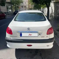 ۲۰۶ v8